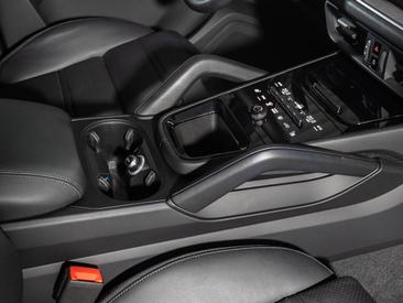 Porsche Cayenne III S E-Hybrid Coupé — photo 38