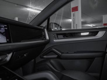 Porsche Cayenne III S E-Hybrid Coupé — photo 23