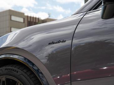 Porsche Macan Electrique Turbo — photo 13