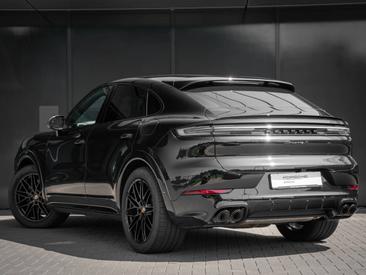 Porsche Cayenne III S E-Hybrid Coupé — photo 3