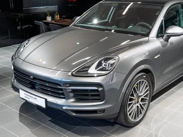 Porsche Cayenne III E-Hybrid Coupé — photo 11