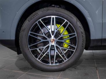Porsche Cayenne III E-Hybrid Coupé — photo 6
