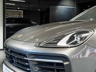 Porsche Cayenne III E-Hybrid Coupé — photo 12