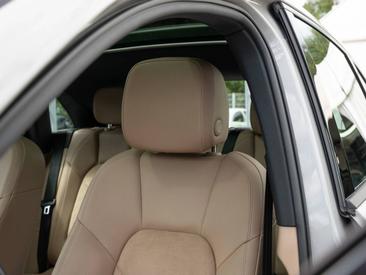Porsche Macan — photo 24