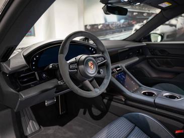 Porsche Taycan ph2 Black Edition — photo 12