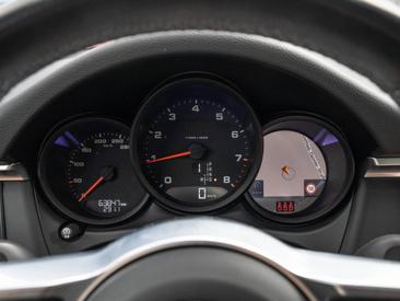 Porsche Macan — photo 28