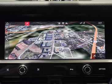 Porsche Macan S — photo 26