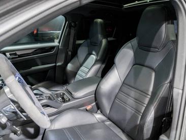 Porsche Cayenne III E-Hybrid Coupé — photo 19
