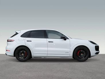 Porsche Cayenne III GTS — photo 11