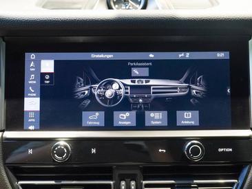Porsche Macan S — photo 27