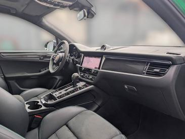 Porsche Macan GTS — photo 10