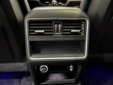 Porsche Cayenne III Coupé Platinum Edition — photo 16