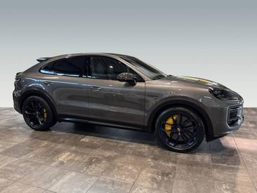 Porsche Cayenne III Turbo E-Hybrid Coupé Mit GT-Paket — photo 8