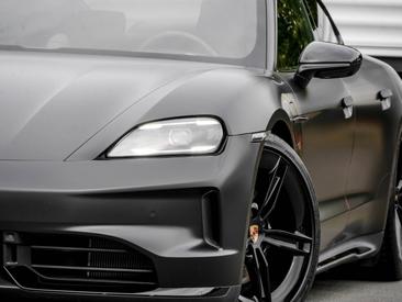 Porsche Taycan ph2 4S — photo 8