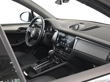 Porsche Macan S — photo 25
