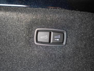 Porsche Taycan ph2 Black Edition — photo 17