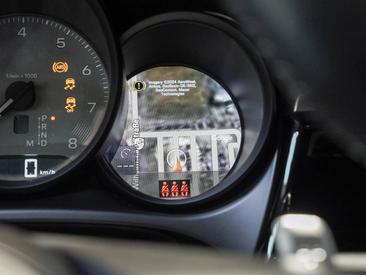 Porsche Macan S — photo 31