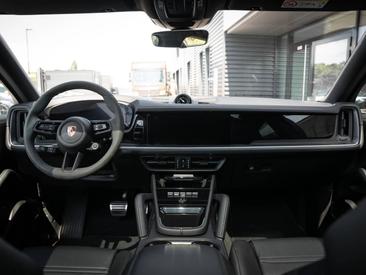 Porsche Cayenne III S E-Hybrid Coupé — photo 20