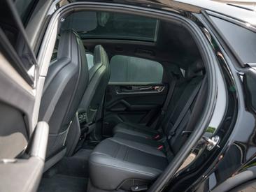 Porsche Cayenne III S E-Hybrid Coupé — photo 21