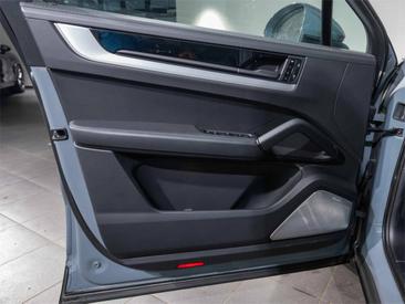 Porsche Cayenne III E-Hybrid Coupé — photo 16
