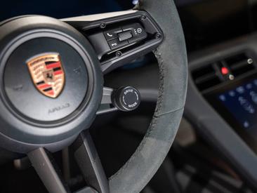Porsche Taycan ph2 Black Edition — photo 20