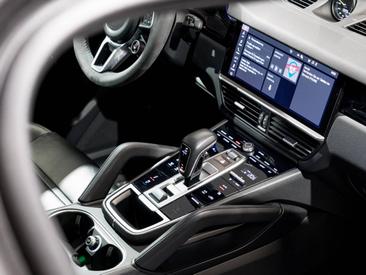 Porsche Cayenne III E-Hybrid Coupé — photo 25