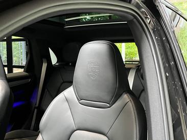 Porsche Cayenne III Platinum Edition — photo 17
