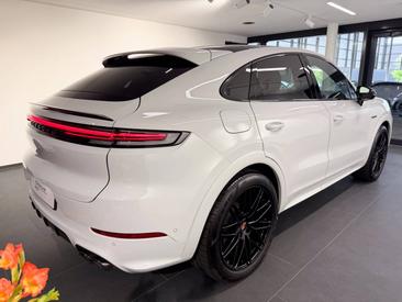 Porsche Cayenne III E-Hybrid Coupé — photo 5