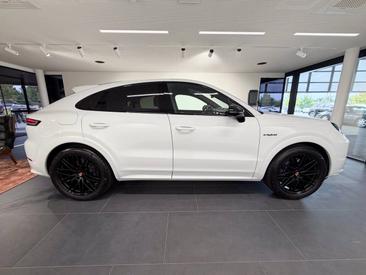 Porsche Cayenne III E-Hybrid Coupé — photo 6