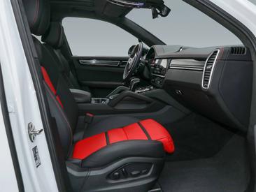 Porsche Cayenne III GTS — photo 21
