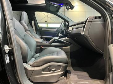Porsche Cayenne III Platinum Edition — photo 21