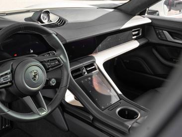 Porsche Taycan ph2 Turbo — photo 21