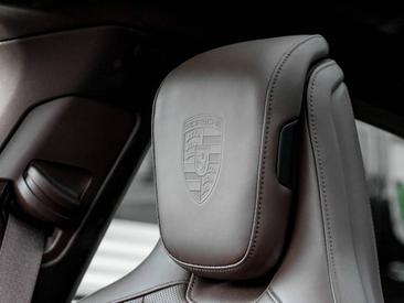 Porsche Taycan ph2 4S — photo 18