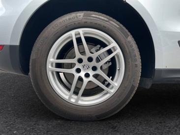 Porsche Macan S — photo 15