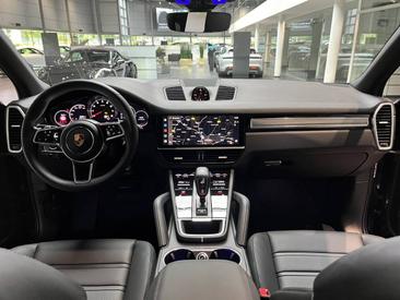Porsche Cayenne III Platinum Edition — photo 23