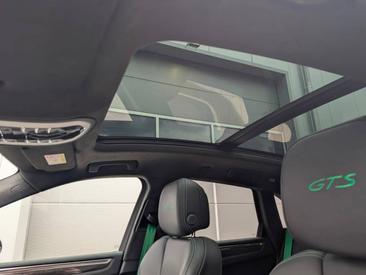 Porsche Macan GTS — photo 25