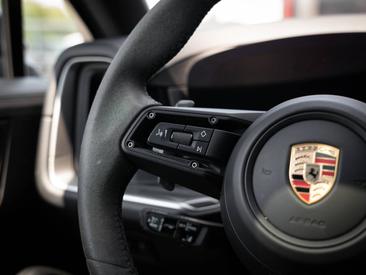 Porsche Cayenne III S E-Hybrid Coupé — photo 32