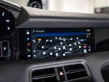Porsche Taycan ph2 Black Edition — photo 29