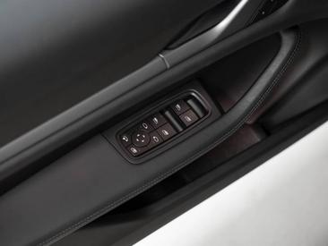 Porsche Taycan ph2 4 Cross Turismo — photo 26
