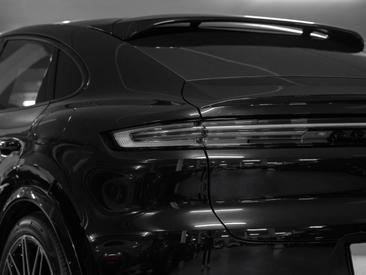 Porsche Cayenne III E-Hybrid Coupé — photo 10