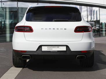 Porsche Macan — photo 5