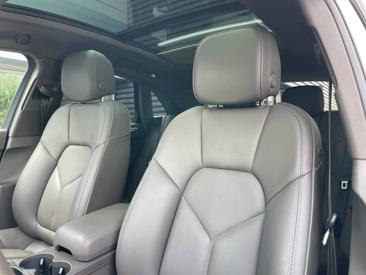 Porsche Macan S — photo 20