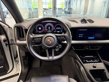 Porsche Cayenne III E-Hybrid Coupé — photo 15