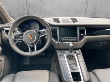 Porsche Macan S — photo 21