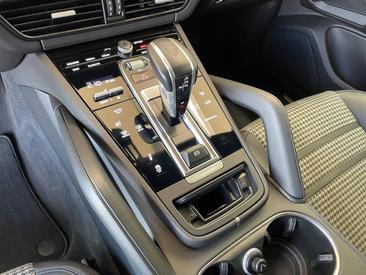 Porsche Cayenne III E-Hybrid Coupé — photo 17