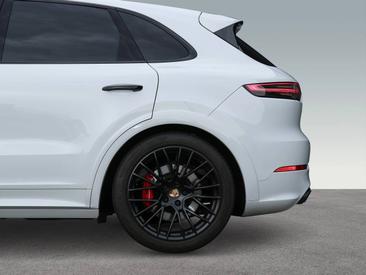 Porsche Cayenne III GTS — photo 31