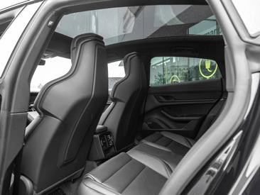 Porsche Taycan ph2 Black Edition — photo 6