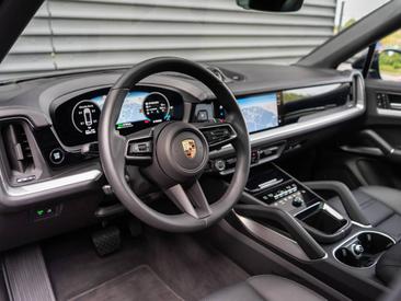 Porsche Cayenne III E-Hybrid Coupé — photo 14