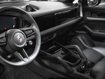 Porsche Cayenne III E-Hybrid Coupé — photo 18