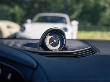 Porsche Taycan ph2 Turbo — photo 33